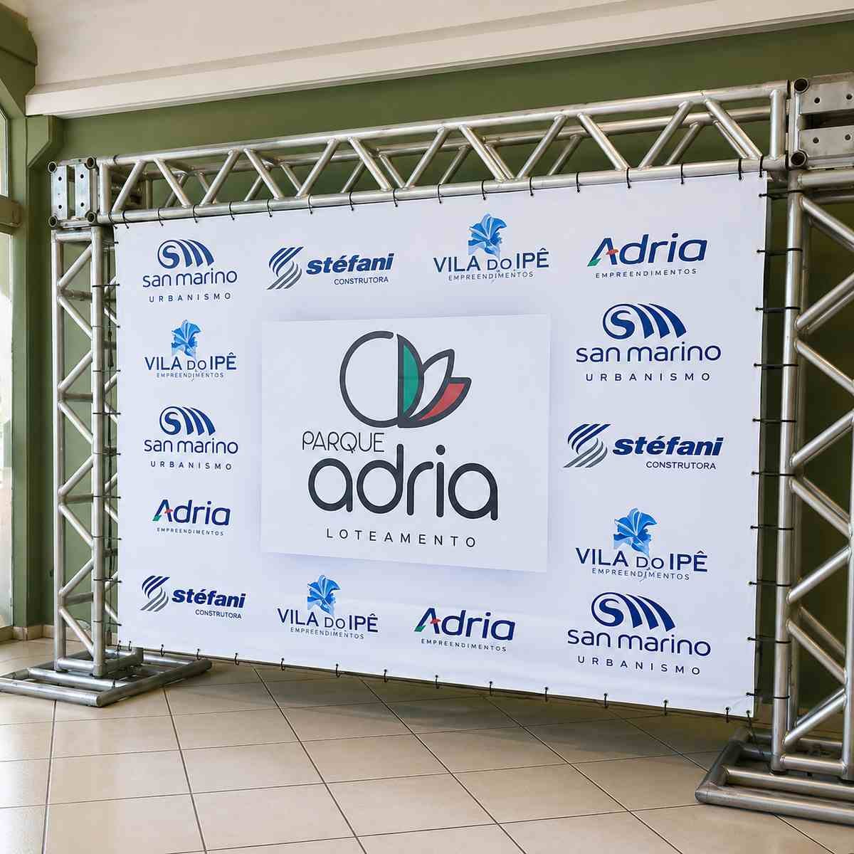 Backdrop em lona impressa Parque Adria
